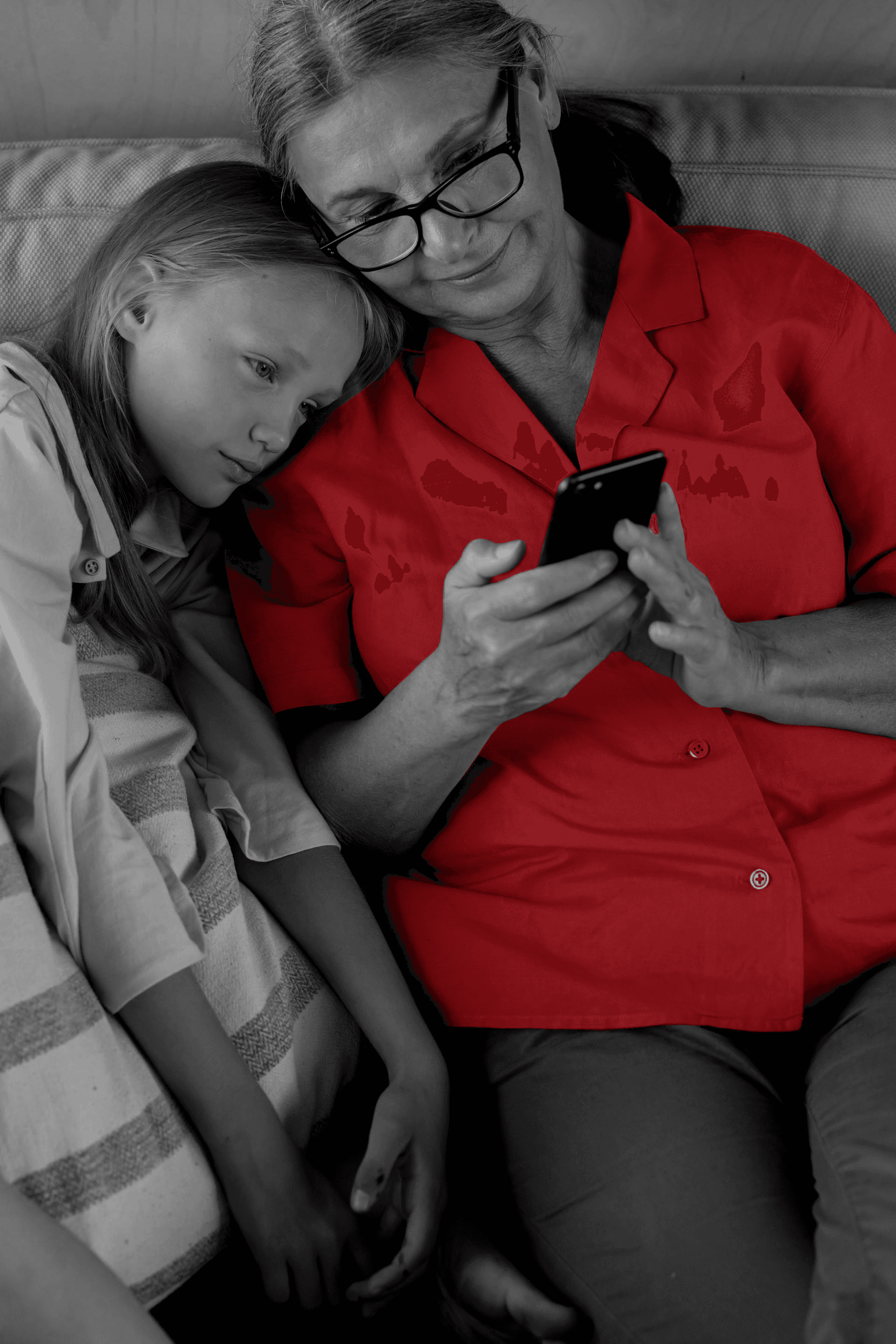 Family staying connected with CommunLine